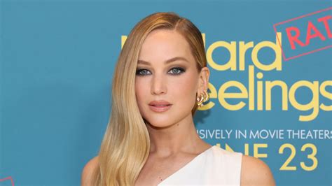 no hard feelings nude scean|Jennifer Lawrence shocks fans by getting completely naked in。